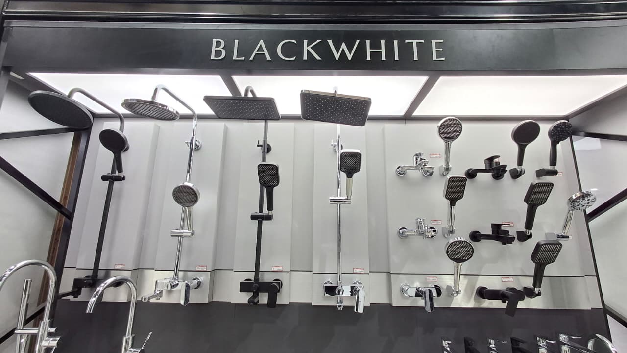 Blackwhite Romeo Bath Shower Column Black: Sentuhan Modern untuk Pengalaman Mandi Lebih Premium